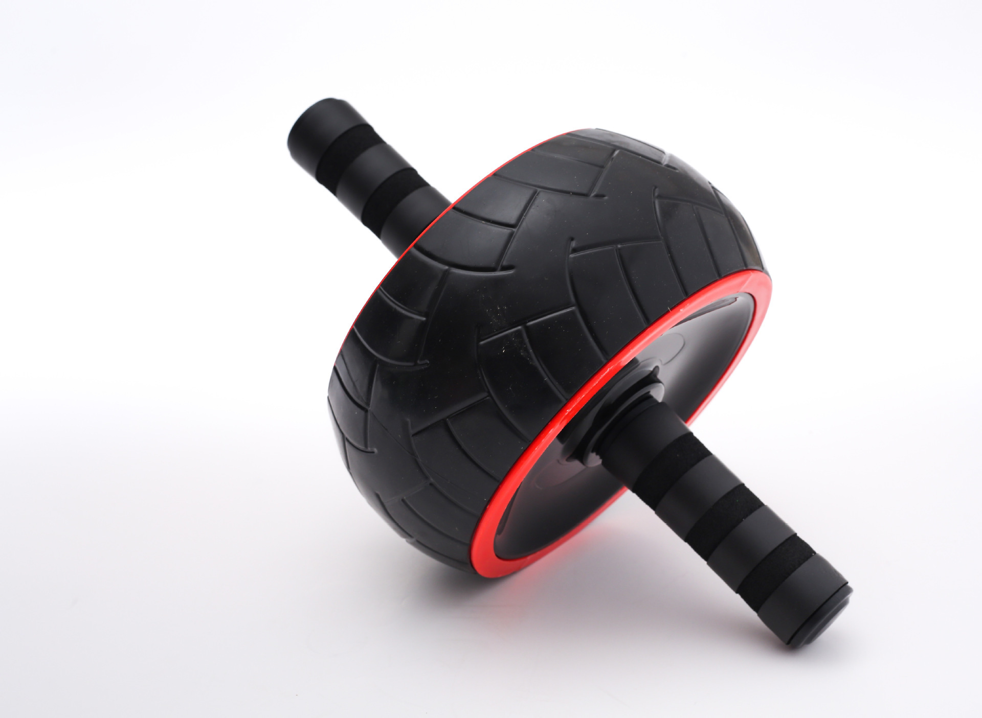 健身新宠 健腹轮胎皮卷腹轮——家用静音单轮健腹器的功能解析\r